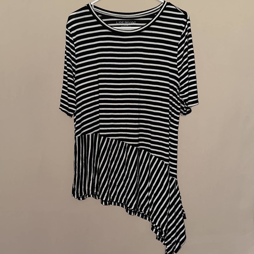 Lane Bryant Women’s Short‎ Sleeve Black White Striped Blouse Size 14/16